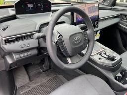 Toyota C-HR XSE AWD (Natl) 2026