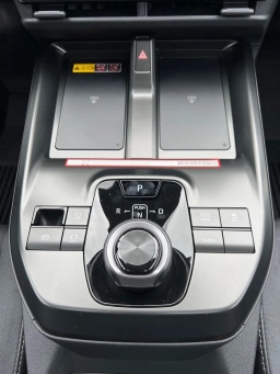 Toyota C-HR XSE AWD (Natl) 2026