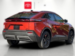 Toyota C-HR SE AWD (Natl) 2026