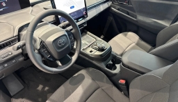 Toyota C-HR SE AWD (Natl) 2026