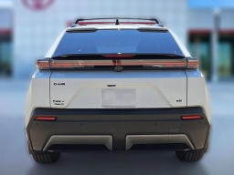 Toyota C-HR SE AWD (Natl) 2026