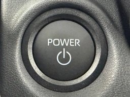 Toyota C-HR SE AWD (Natl) 2026