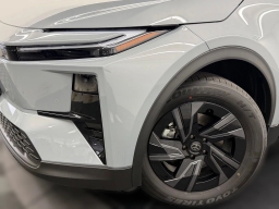 Toyota C-HR SE AWD (Natl) 2026