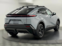 Toyota C-HR SE AWD (Natl) 2026