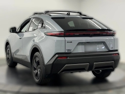 Toyota C-HR SE AWD (Natl) 2026