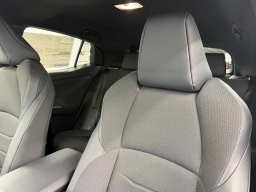 Toyota C-HR SE AWD (Natl) 2026