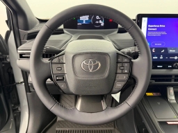 Toyota C-HR SE AWD (Natl) 2026