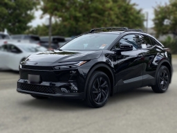 Toyota C-HR SE AWD (Natl) 2026