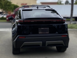 Toyota C-HR SE AWD (Natl) 2026