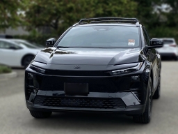 Toyota C-HR SE AWD (Natl) 2026