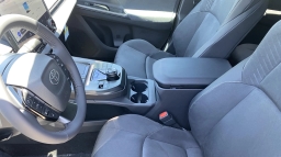Toyota C-HR XSE AWD (Natl) 2026