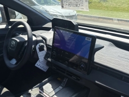 Toyota C-HR SE AWD (Natl) 2026