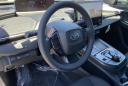 Toyota C-HR SE AWD (Natl) 2026
