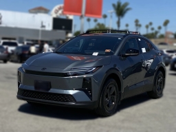 Toyota C-HR SE AWD (Natl) 2026