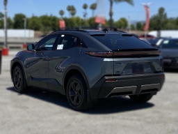Toyota C-HR SE AWD (Natl) 2026