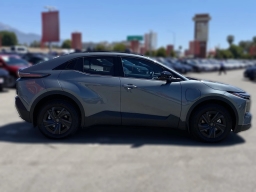 Toyota C-HR SE AWD (Natl) 2026