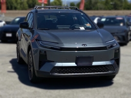 Toyota C-HR SE AWD (Natl) 2026