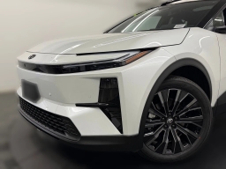 Toyota C-HR XSE AWD (Natl) 2026
