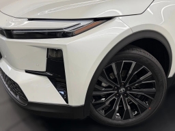 Toyota C-HR XSE AWD (Natl) 2026