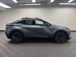 Toyota C-HR XSE AWD (Natl) 2026