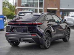 Toyota C-HR XSE AWD (Natl) 2026