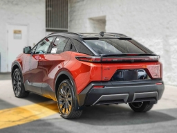 Toyota C-HR XSE AWD (Natl) 2026
