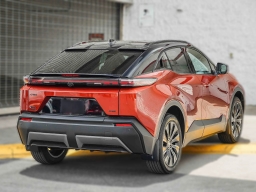 Toyota C-HR XSE AWD (Natl) 2026
