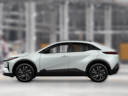 Toyota C-HR SE AWD (Natl) 2026