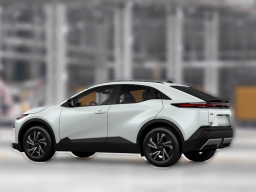 Toyota C-HR SE AWD (Natl) 2026