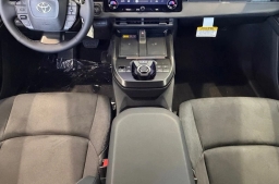 Toyota C-HR XSE AWD (Natl) 2026