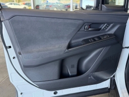 Toyota C-HR XSE AWD (Natl) 2026