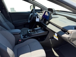 Toyota bZ XLE Plus FWD (Natl) 2026
