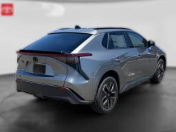Toyota bZ XLE Plus FWD (Natl) 2026