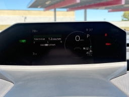 Toyota bZ XLE Plus FWD (Natl) 2026