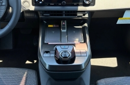 Toyota bZ XLE Plus FWD (Natl) 2026