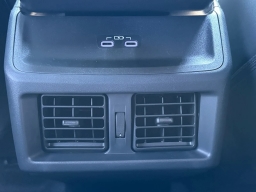 Toyota bZ XLE Plus FWD (Natl) 2026