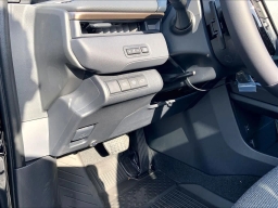 Toyota bZ XLE Plus FWD (Natl) 2026