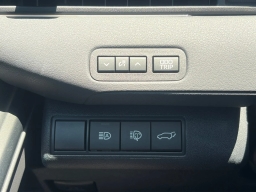 Toyota bZ Limited FWD (Natl) 2026
