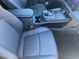 Toyota bZ Limited FWD (Natl) 2026
