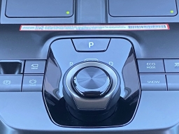Toyota bZ Limited FWD (Natl) 2026