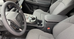 Toyota bZ XLE Plus FWD (Natl) 2026