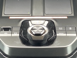 Toyota bZ XLE Plus FWD (Natl) 2026
