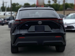 Toyota bZ XLE Plus FWD (Natl) 2026