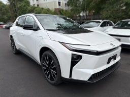 Toyota bZ Limited AWD (Natl) 2026