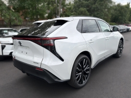 Toyota bZ Limited AWD (Natl) 2026