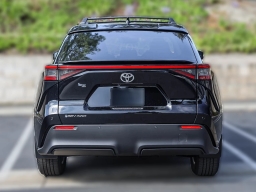 Toyota bZ XLE AWD (Natl) 2026