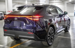 Toyota bZ Limited AWD (Natl) 2026