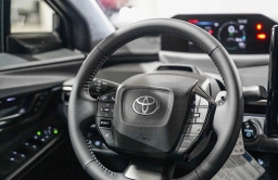 Toyota bZ Limited AWD (Natl) 2026