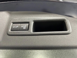 Toyota bZ XLE AWD (Natl) 2026