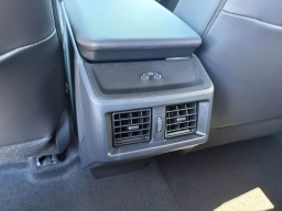 Toyota bZ XLE AWD (Natl) 2026